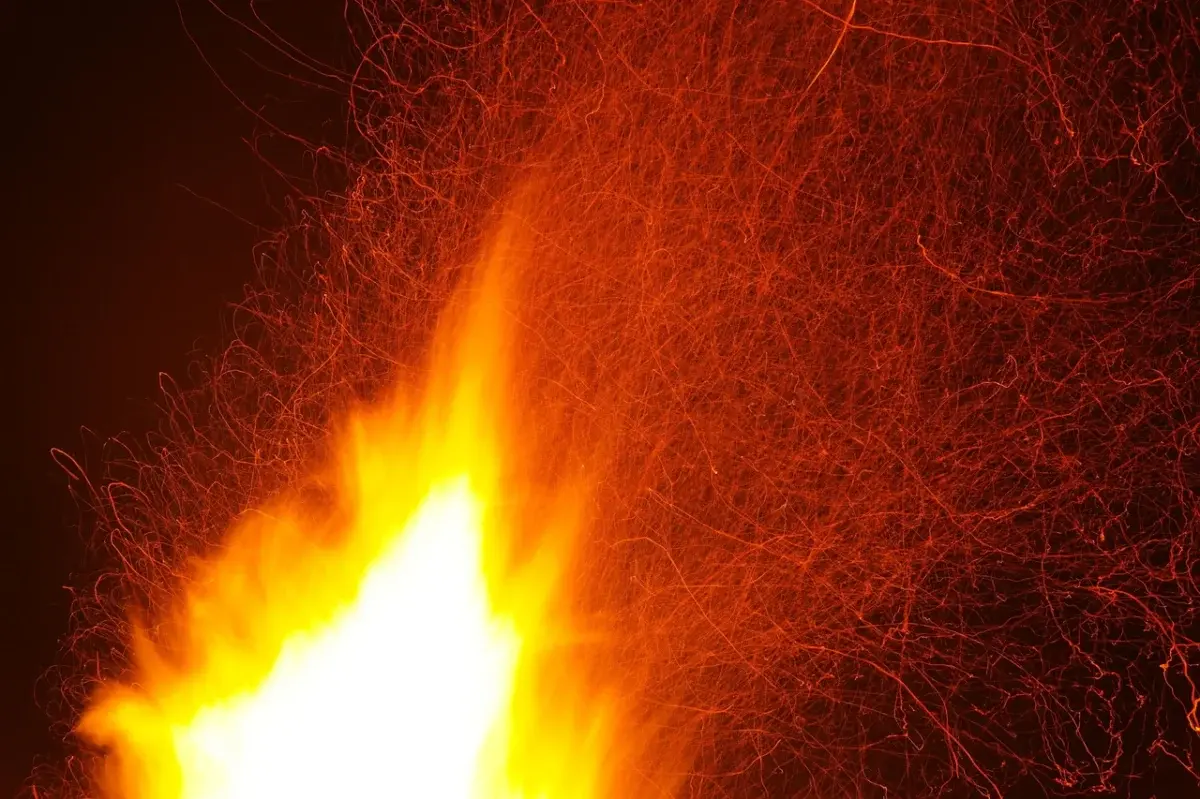 Spark Plasma Sintering (SPS): How It Works, Process Parameters, and Where It Falls Short - HaoYue Technology spark-plasma-sintering-die-stack - HAOYUE SPS furnace for advanced materials