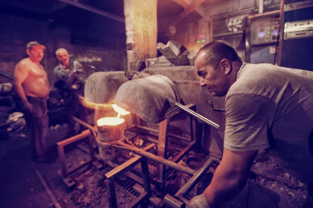 The Ultimate Guide to Advanced Thermal Processing: Vacuum Sintering, Heat Treatment, and Equipment Selection - HaoYue Group | Vacuum Furnace Manufacturer The Ultimate Guide to Advanced Thermal Processing: Vacuum Sintering, Heat Treatment, and Equipment Selection