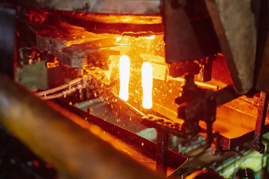 High-Performance Thermal Processing: A Technical Guide to Vacuum Sintering and Heat Treatment - HaoYue Technology High-Performance Thermal Processing: A Technical Guide to Vacuum Sintering and Heat Treatment